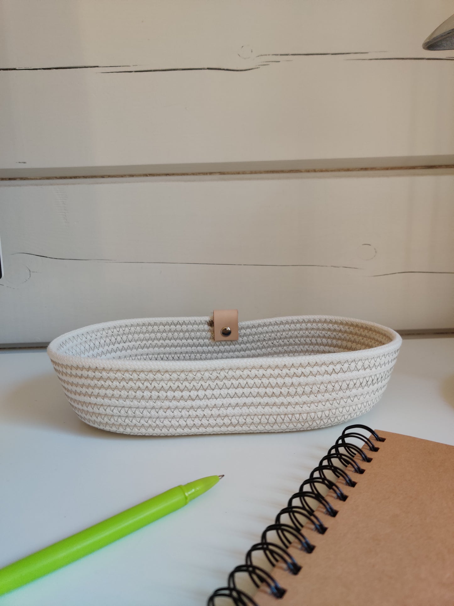 Pen holder UNI Salmon